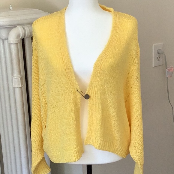 NWT yellow sweater - Picture 2 of 8